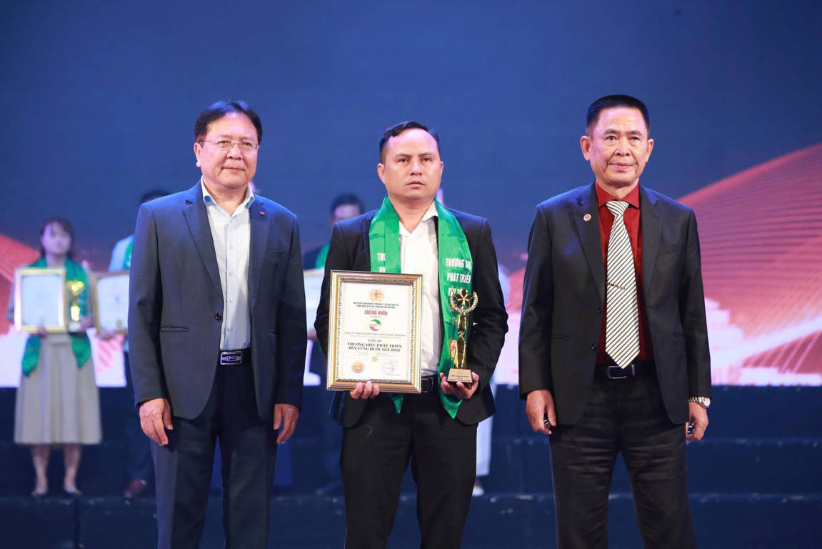 THƯƠNG HIỆU EURO TP  XUẤT SẮC ĐẠT TIÊU CHÍ THƯƠNG HIỆU PHÁT TRIỂN BỀN VỮNG QUỐC GIA 2025 LẦN THỨ II