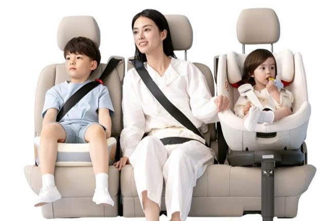 Maple&Co – Lựa chọn ghế ô tô chuẩn an toàn khi luật mới 2026 chuẩn bị có hiệu lực