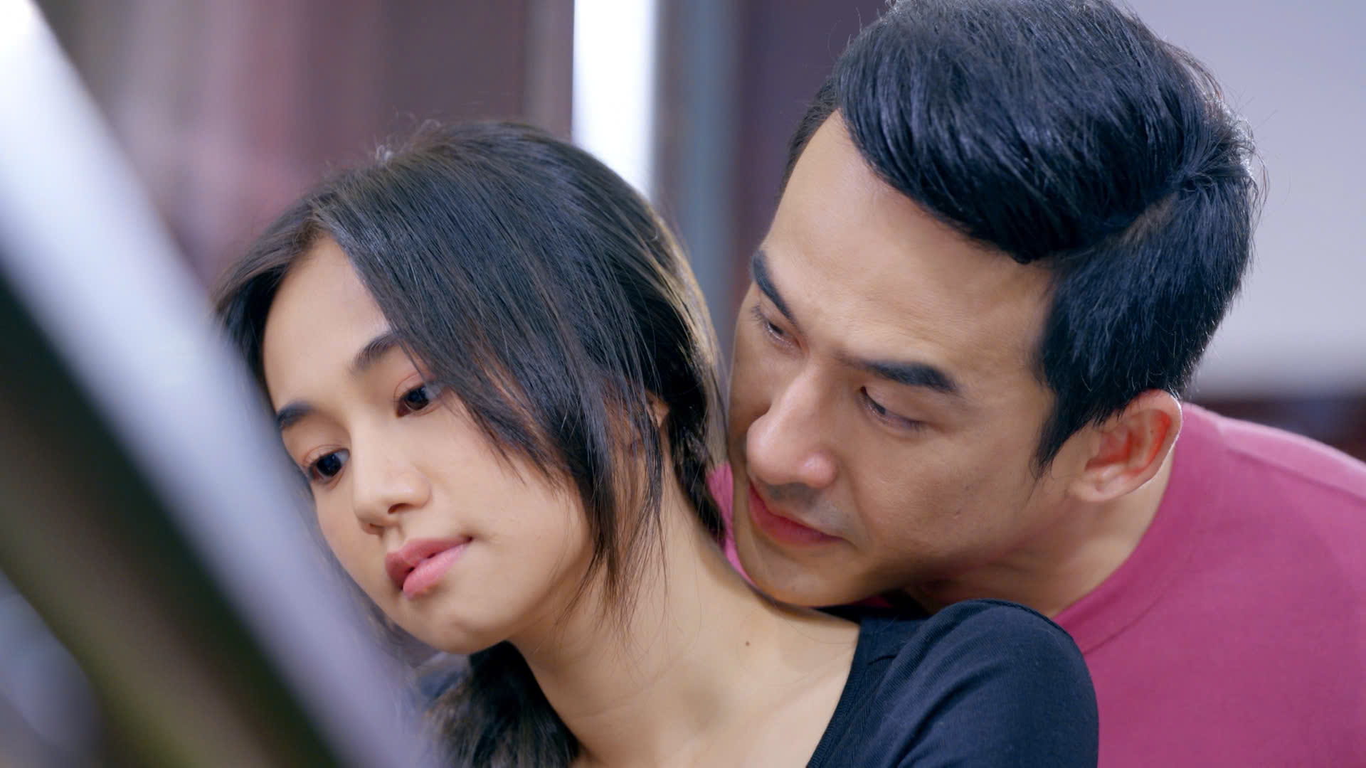 Lê Phương mang “lửa” đến gần “rơm”, Lương Thế Thành hủy hẹn đối tác dẫn “cháu gái nương tựa” đi ăn trưa